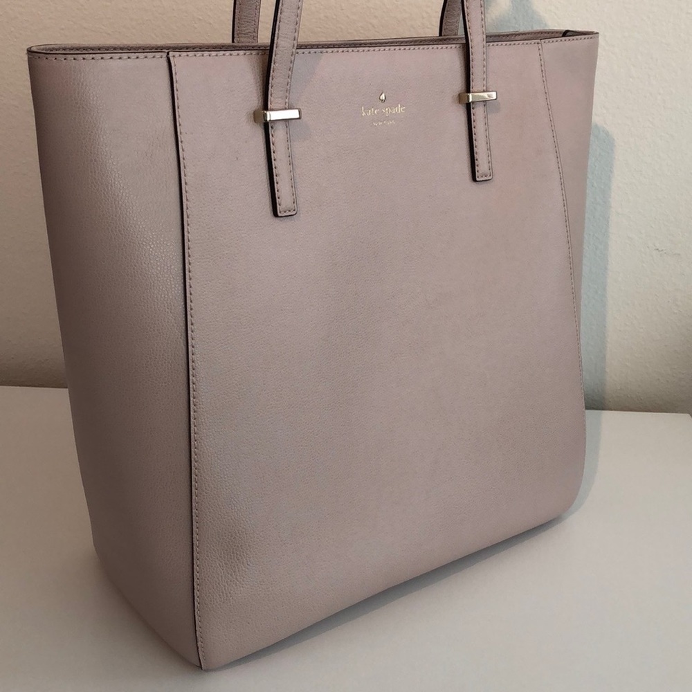 Kate Spade Tote - Picture 3 of 6